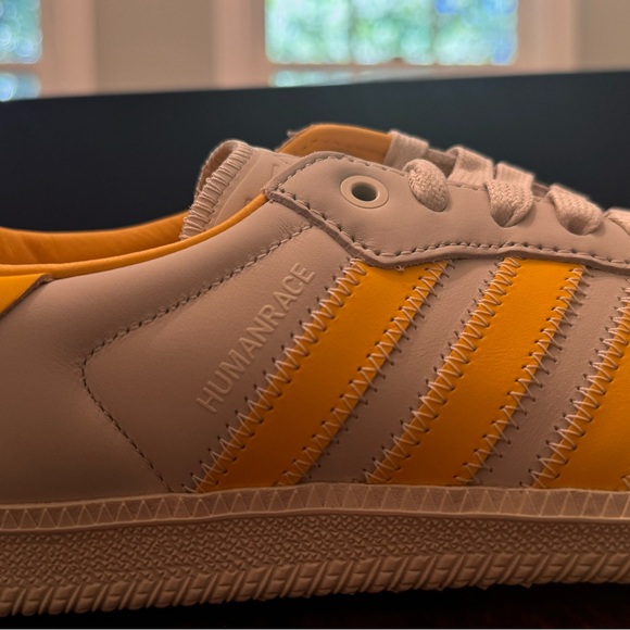 Adidas Humanrace Pharrell Williams sneakers. - Picture 5 of 7